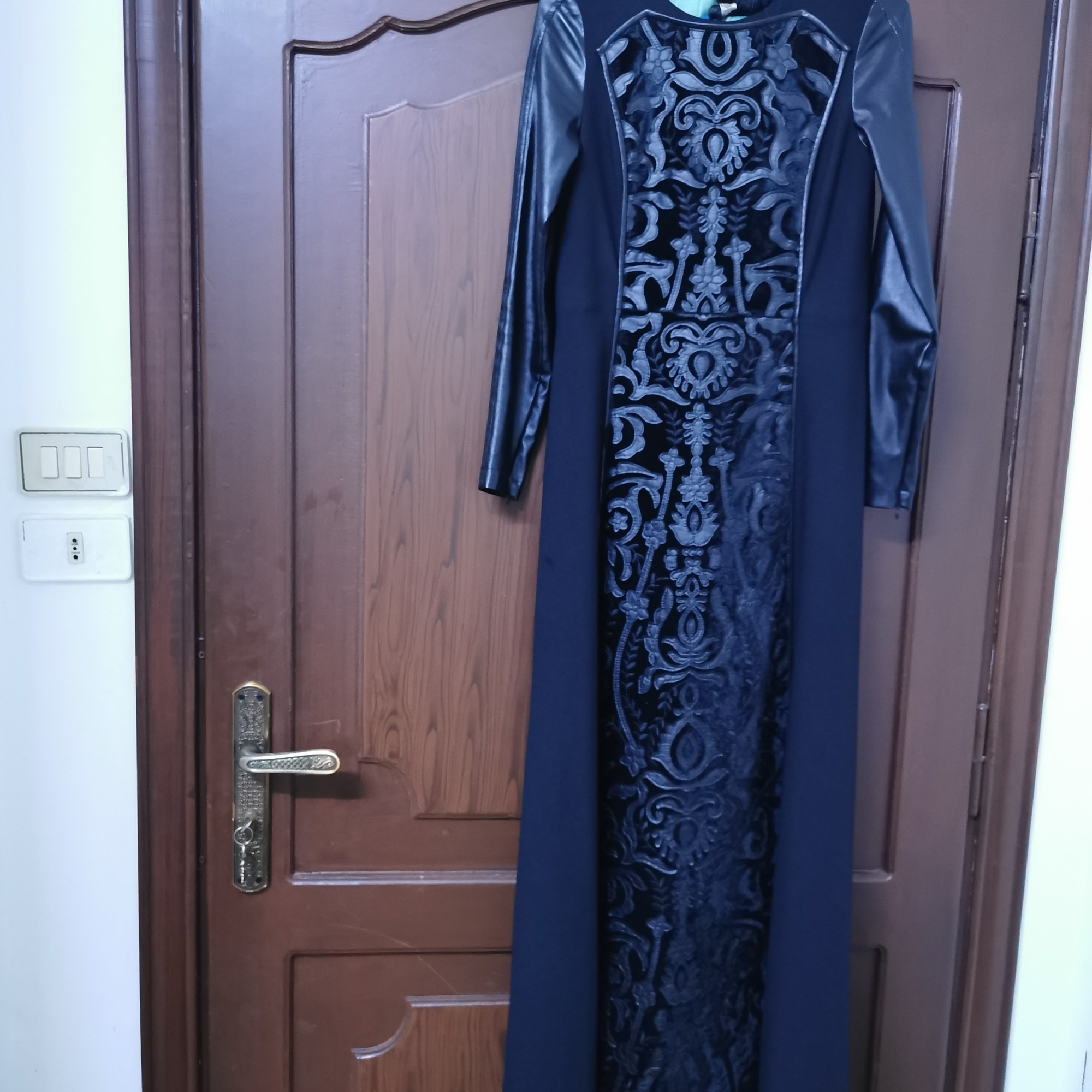 فستان للبيع ماركة MUSLIMA WEAR