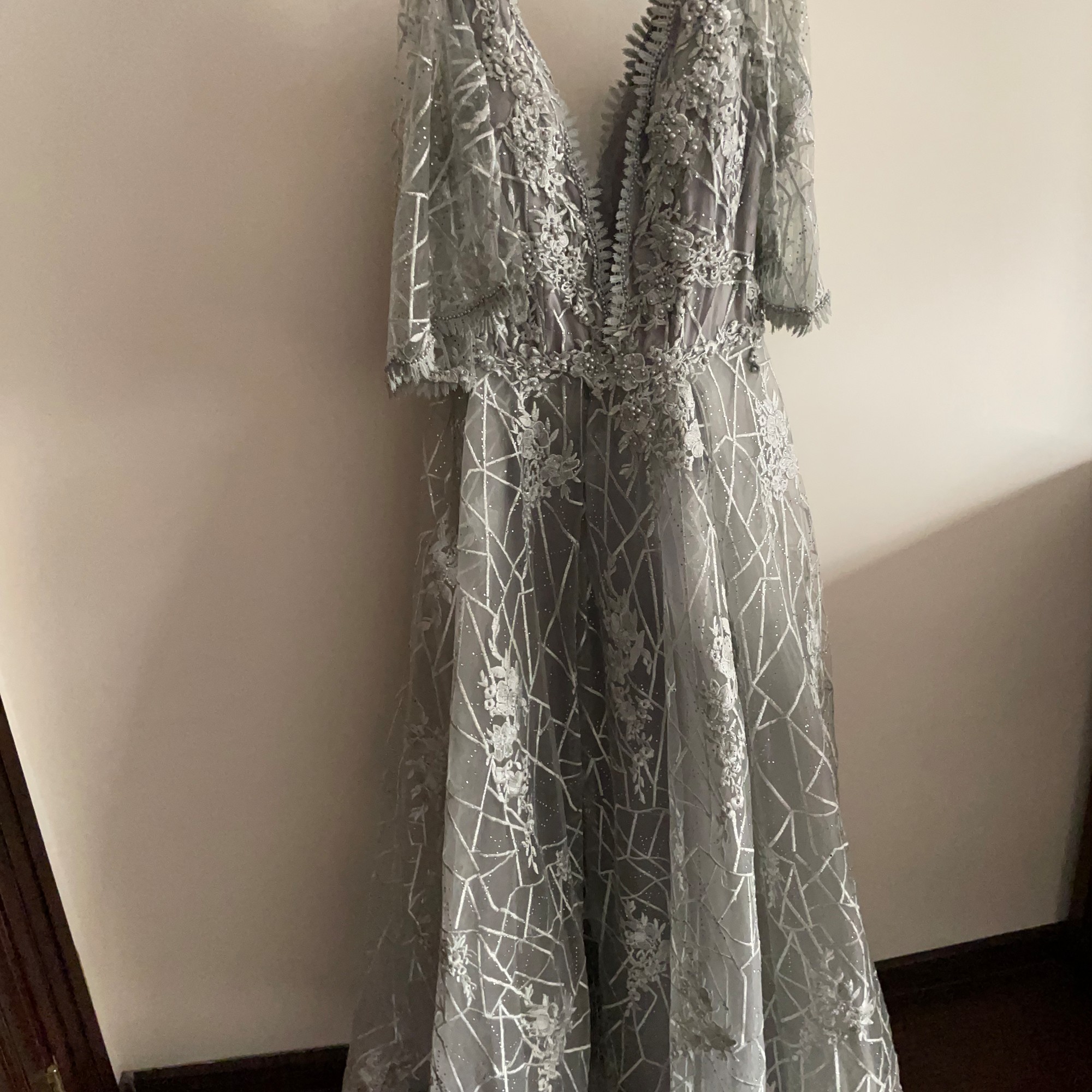 ELEGANT DRESS FOR SALE